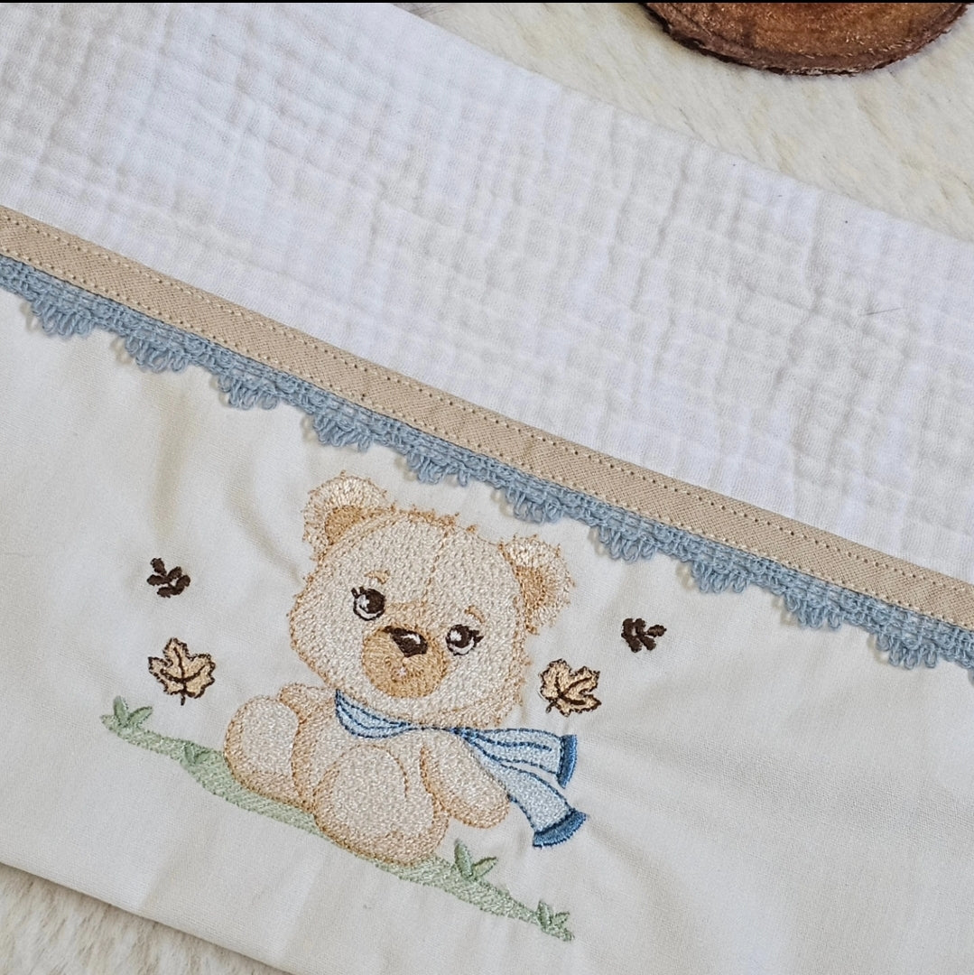 Set de 3 Langes Bébé Brodés – Thème Nounours en Automne